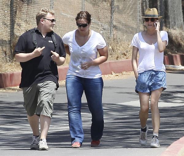 Diane Kruger Taking a Sunday stroll in Hollywood 11.08.13 