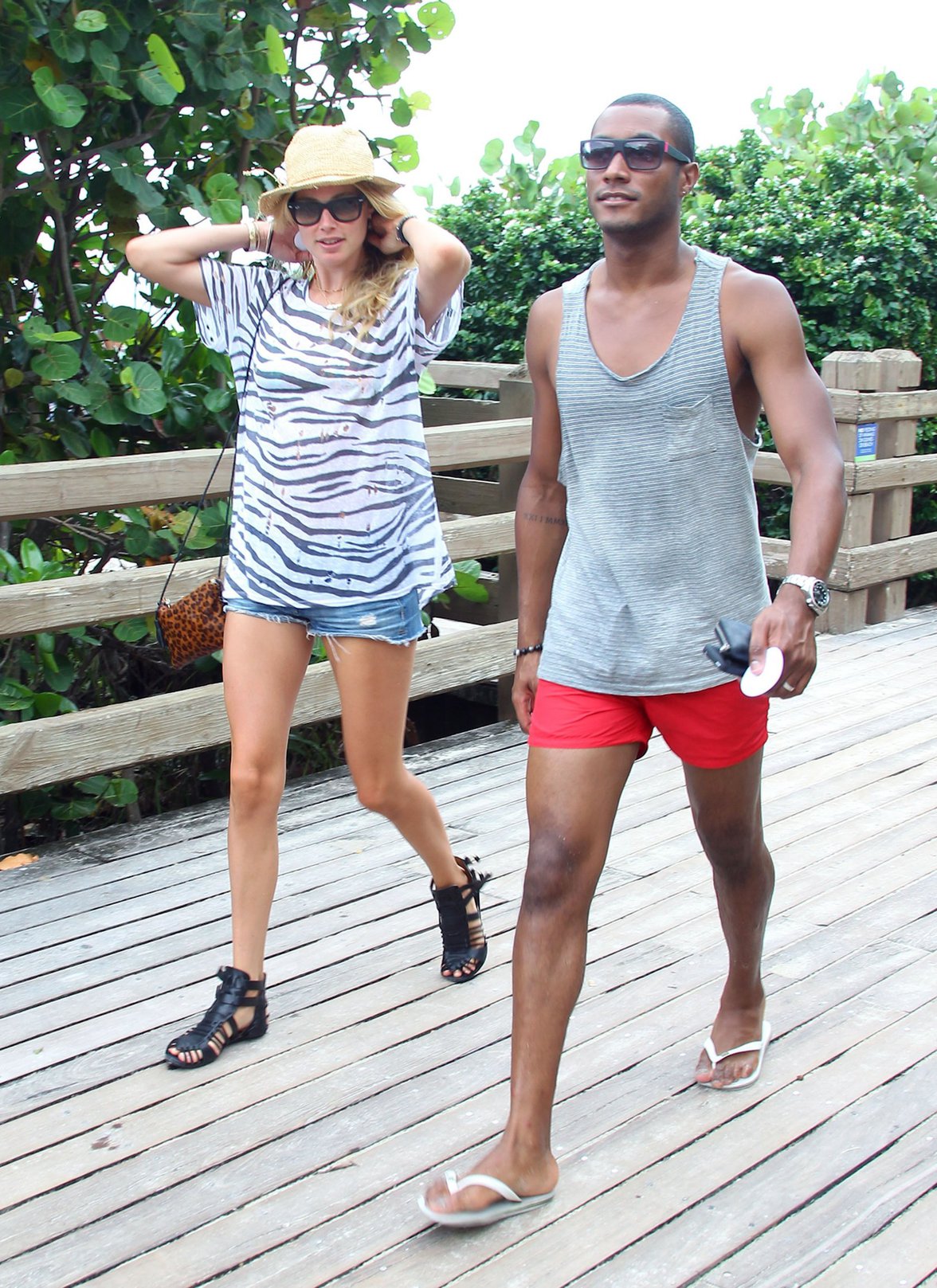 Doutzen Kroes bikini beach pictures in Miami August 16, 2012