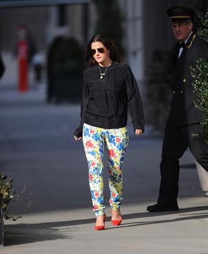 Drew Barrymore in cute leggings in New York City (21.03.2013) 