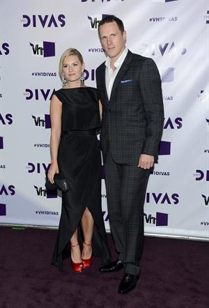 Elisha Cuthbert VH1 Divas 2012 in Los Angeles 12/16/12 