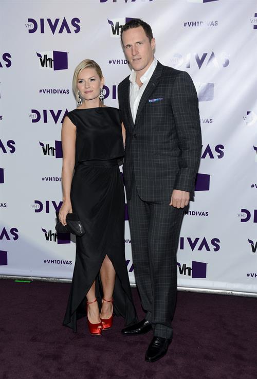 Elisha Cuthbert VH1 Divas 2012 in Los Angeles 12/16/12 