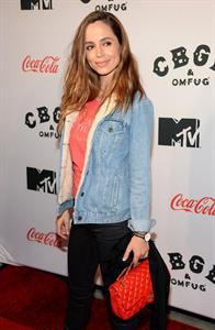 Eliza Dushku – “CBGB” New York Premiere 10/8/13  