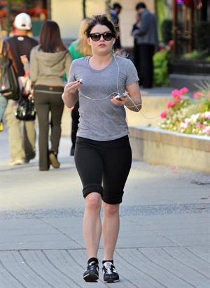 Emilie de Ravin Heads out for a power walk in Vancouver (October 6, 2012) 