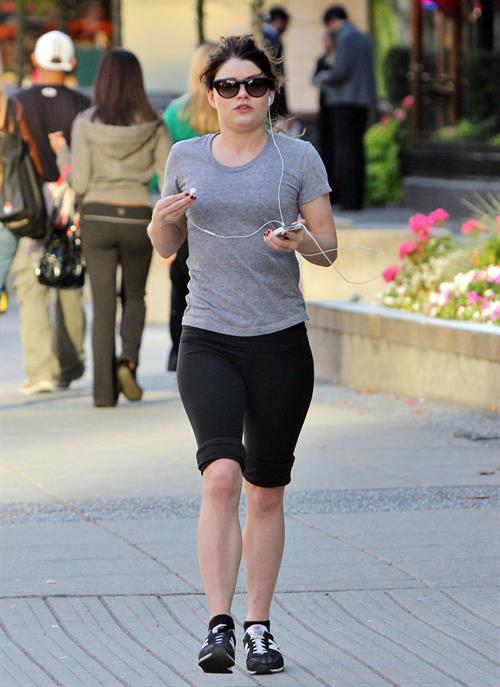 Emilie de Ravin Heads out for a power walk in Vancouver (October 6, 2012) 