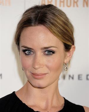 Emily Blunt  Arthur Newman  Los Angeles Premiere -- Hollywood, Apr. 18, 2013 