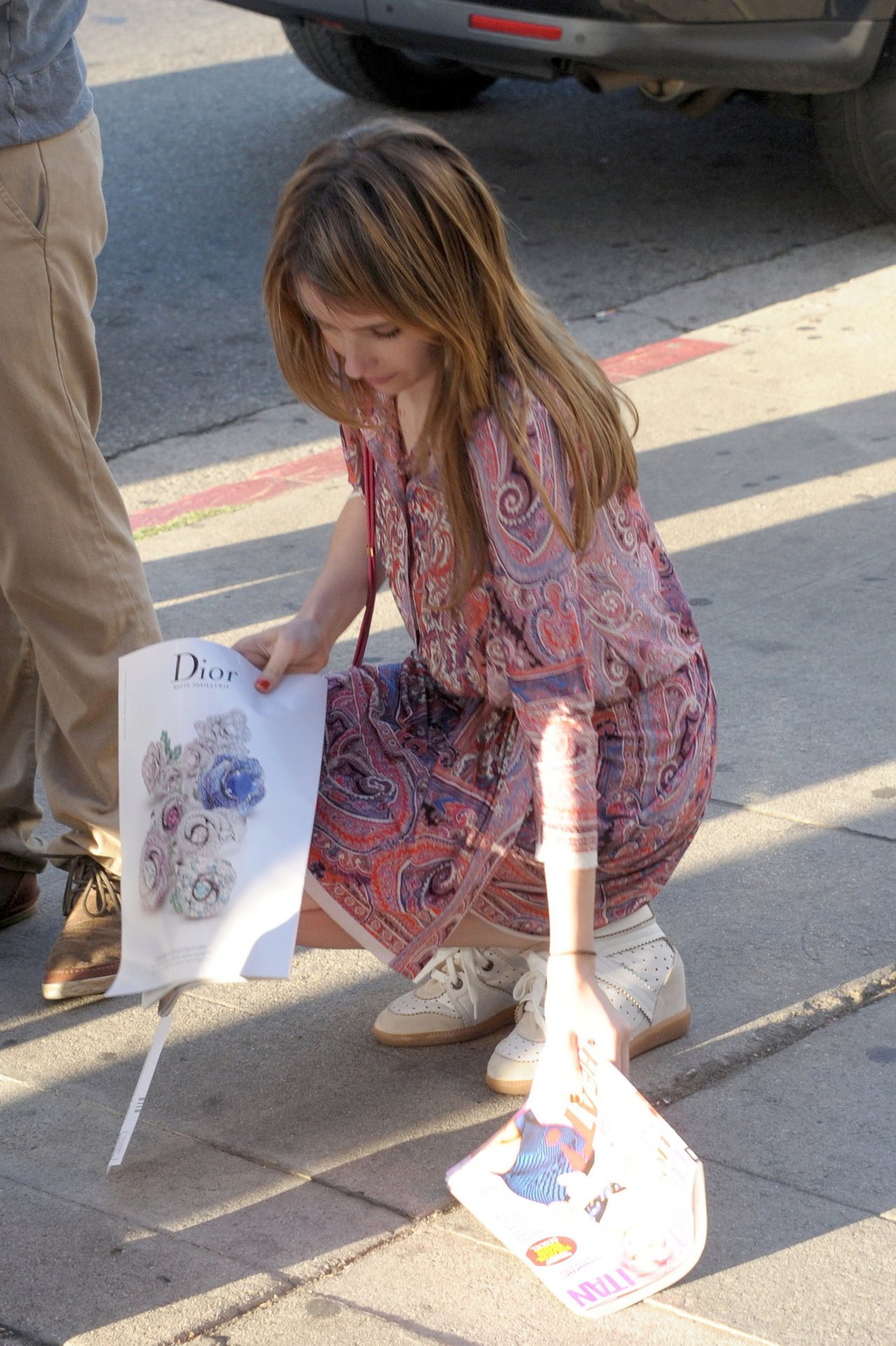 Emma Roberts - Steps out with boyfriend Evan Peters at Third Street in Los Angeles (28.05.2013) 