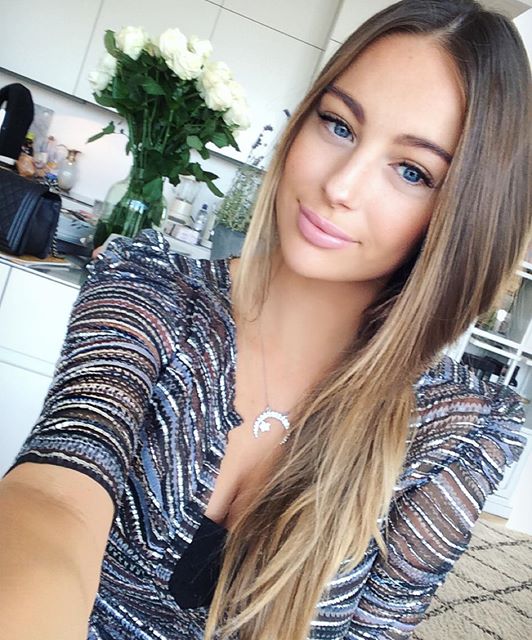 Mathilde Gøhler Selfie Pictures Mathilde Gøhler taking a selfie