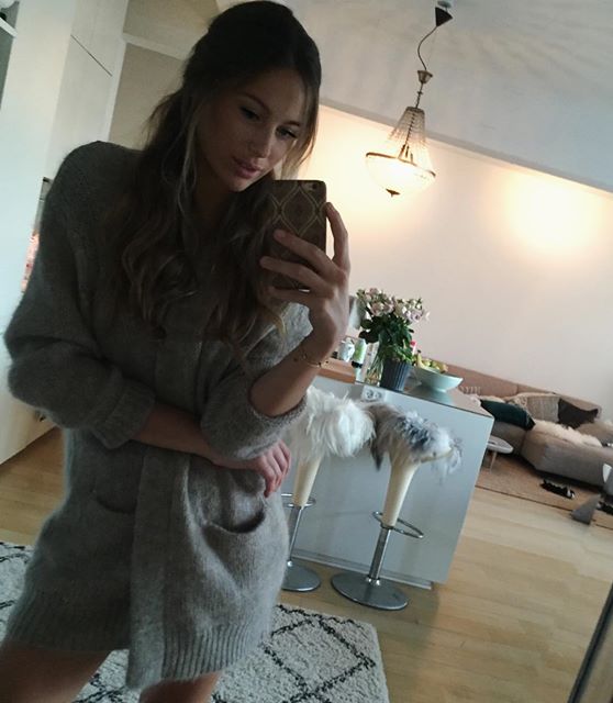 Mathilde Gøhler Selfie Pictures Mathilde Gøhler taking a selfie