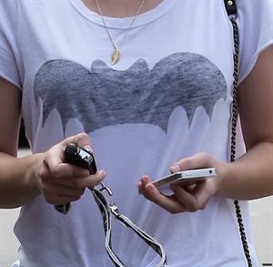 Emma Roberts Tight Jeans The Griddle Cafe And Rite Aid LA (10/09/12) 