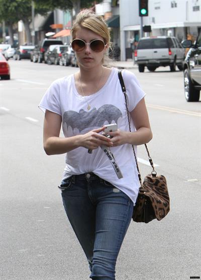 Emma Roberts Tight Jeans The Griddle Cafe And Rite Aid LA (10/09/12) 