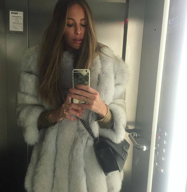 Mathilde Gøhler Selfie Pictures Mathilde Gøhler taking a selfie