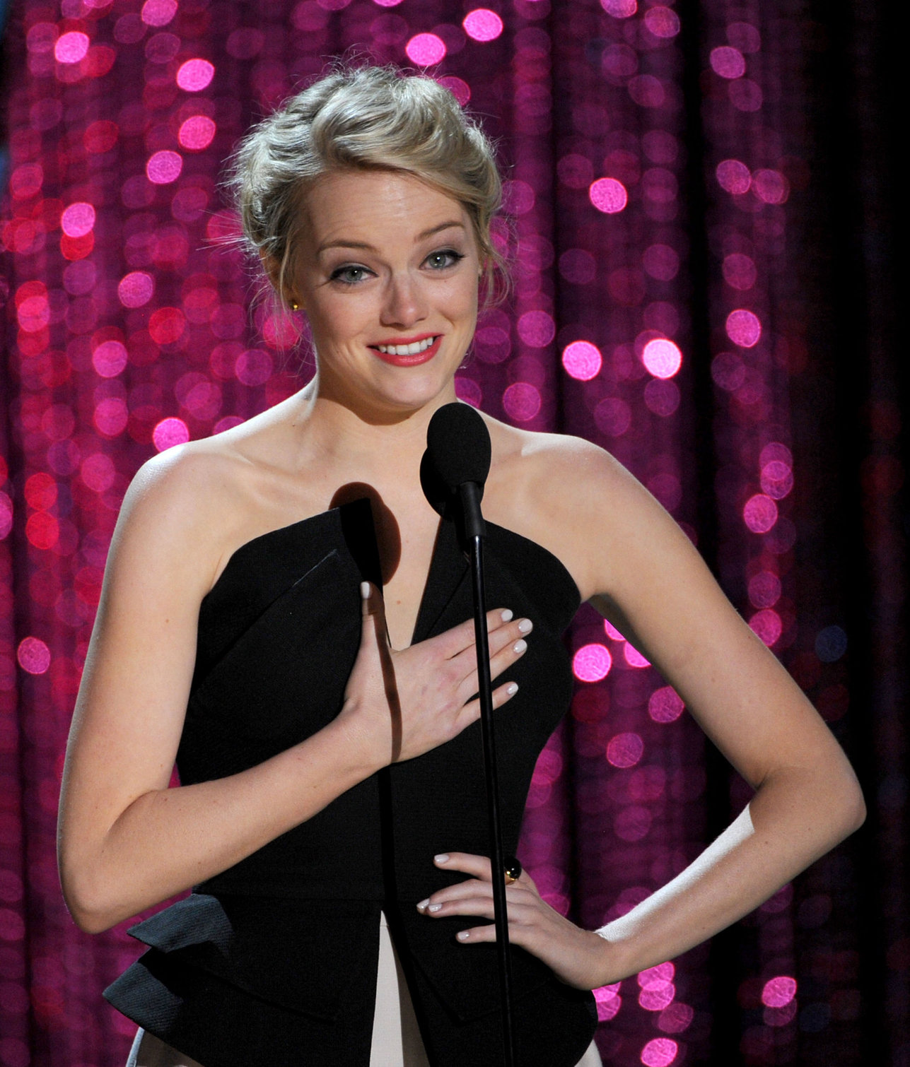 Emma Stone - MTV Movie Awards at Universal Studios, Arrivals - June 3, 2012