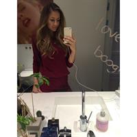 Mathilde Gøhler taking a selfie