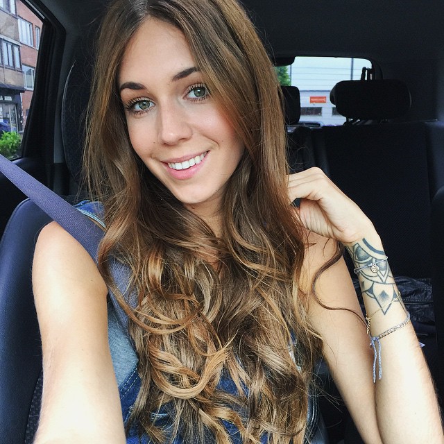 Talisa Loup taking a selfie