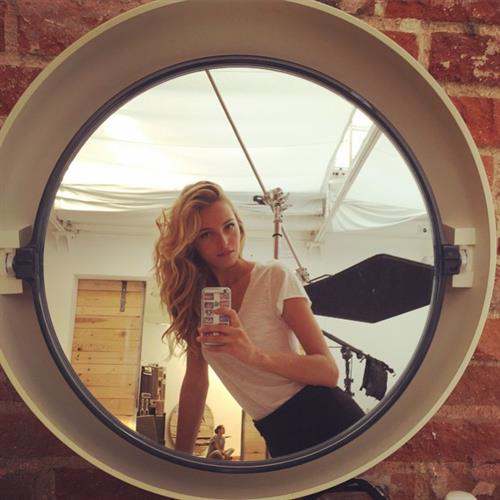 Valentina Zelyaeva taking a selfie