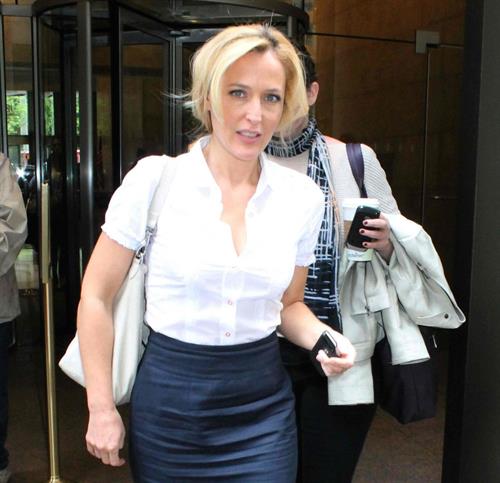 Gillian Anderson Visits the SiriusXM Studios (May 16, 2013) 