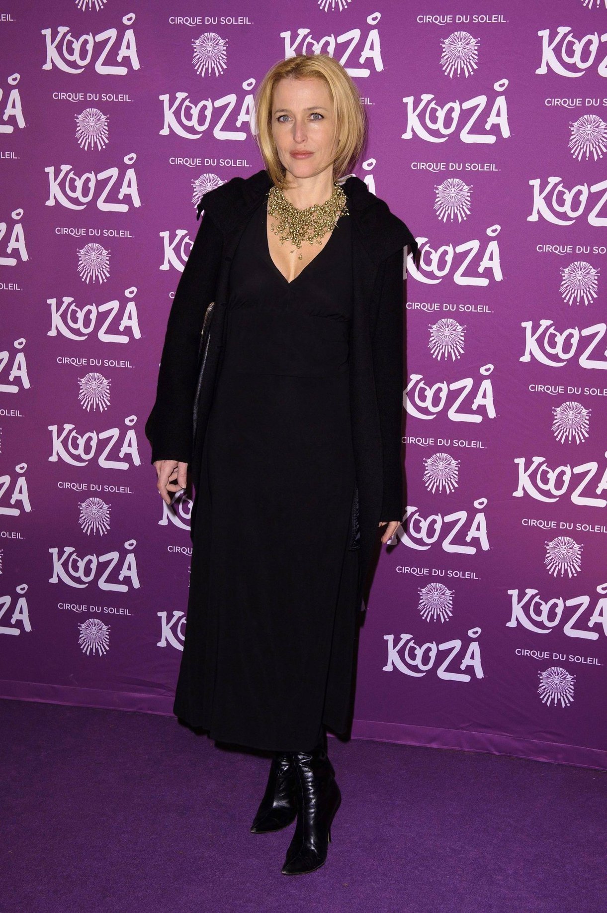 Gillian Anderson Pictures Gillian Anderson - Cirque Du Soleil's Kooza 1/8/13