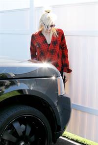 Gwen Stefani in Malibu 10/19/13  