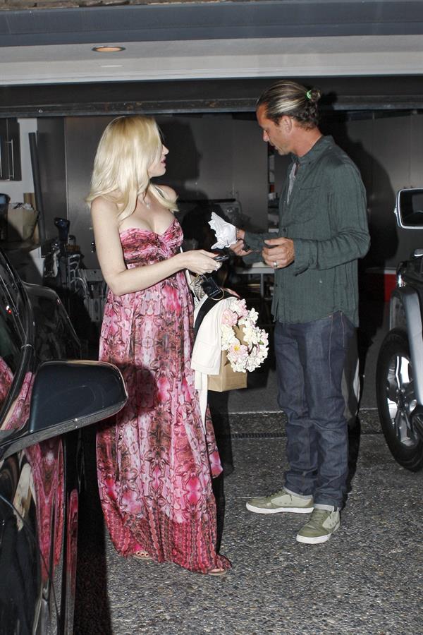 Gwen Stefani seen at a friend's house for a baby shower in Los Feliz Nov 4, 2013 