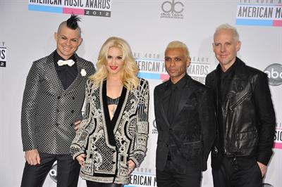 Gwen Stefani and No Doubt American Music Awards (November 18, 2012) 