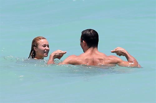 Hayden Panettiere Bikini Pictures Hayden Panettiere 53Bikini candis at Miami Beach 12.05.13