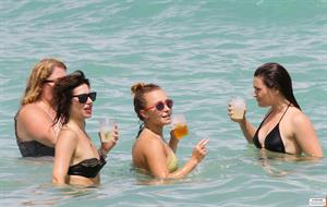 Hayden Panettiere - Bikini candids in Miami 9/1/13