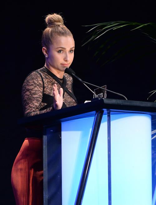 Hayden Panettiere 23rd annual Environmental Media Awards - Burbank - October 19, 2013 