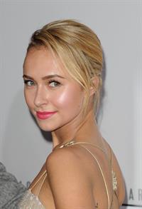 Hayden Panettiere American Music Awards (November 18, 2012) 