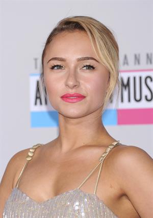 Hayden Panettiere American Music Awards (November 18, 2012) 