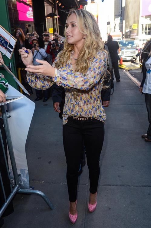Hayden Panettiere leaves the  Good Morning America  taping October 16, 2012 