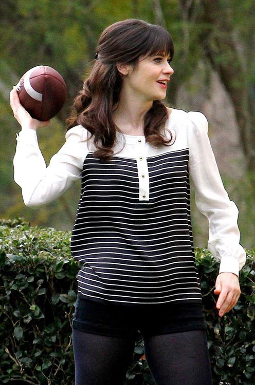 Zooey Deschanel  New Girl  set candids in LA 1/23/13  