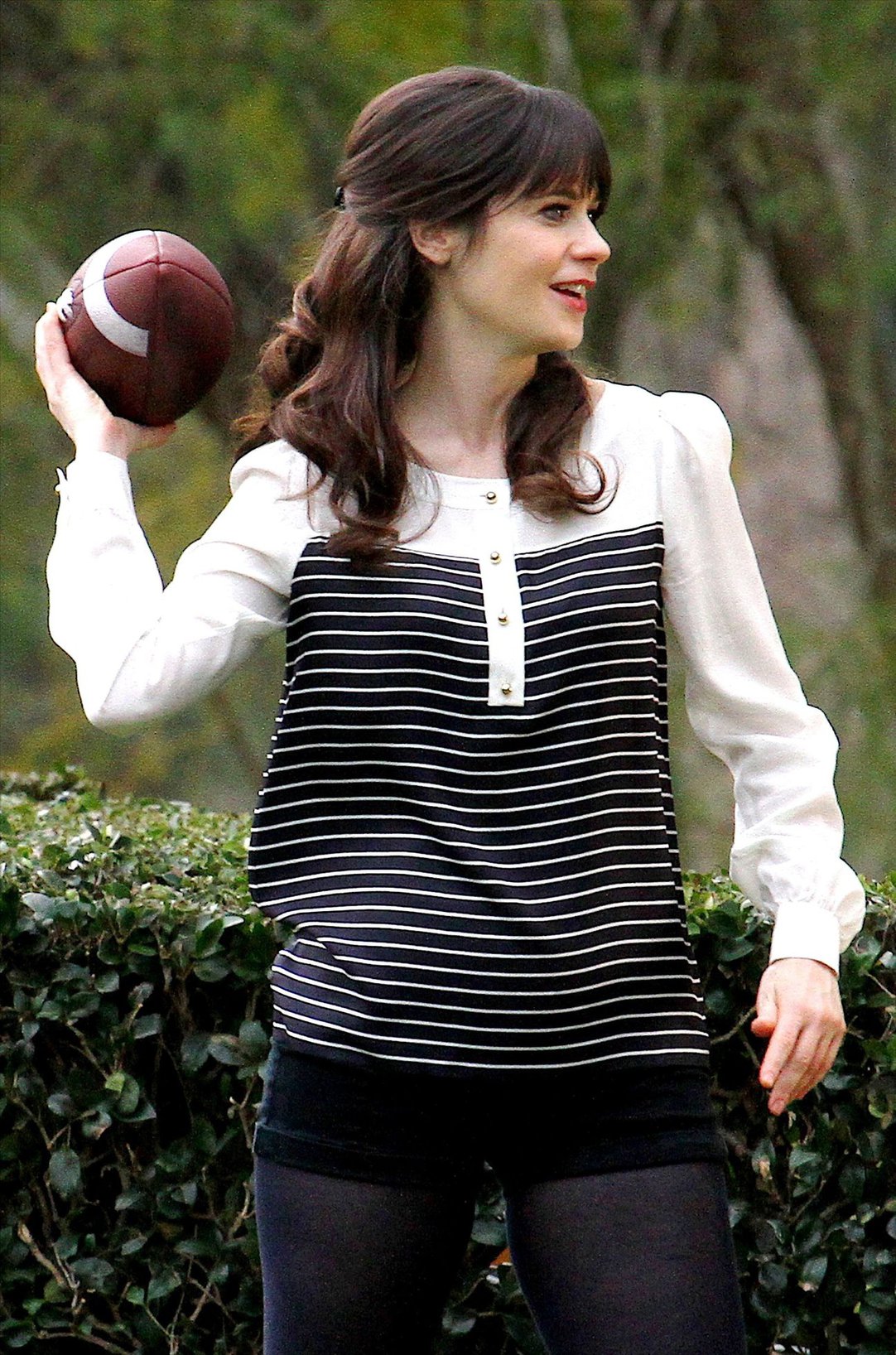 Zooey Deschanel Pictures Zooey Deschanel  New Girl  set candids in LA 1/23/13