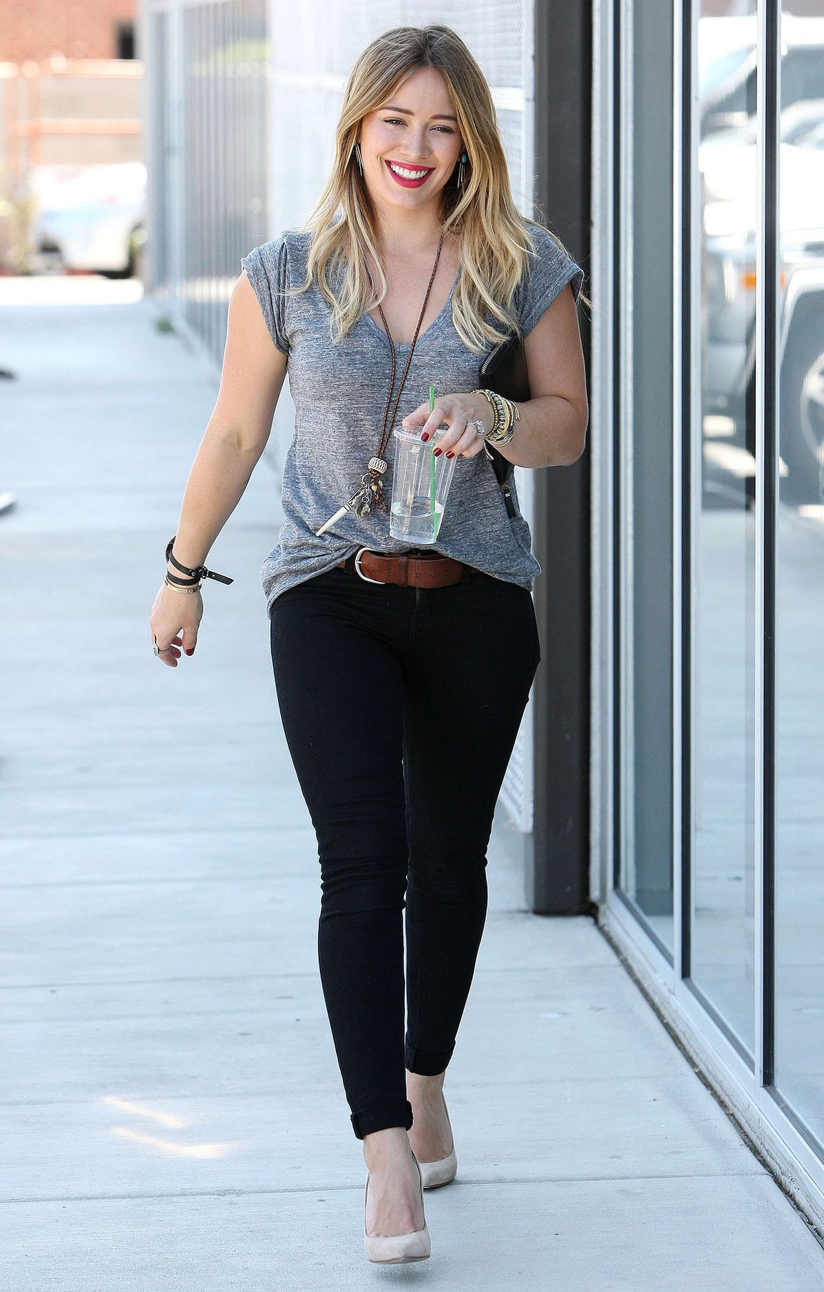 Hilary Duff Stops at Starbucks for an iced drink while out and about in Los Angeles (September 6, 2013) 