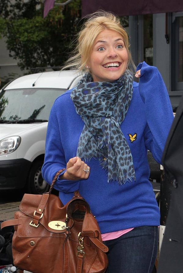 Holly Willoughby at Celeb Juice - August 29, 2012