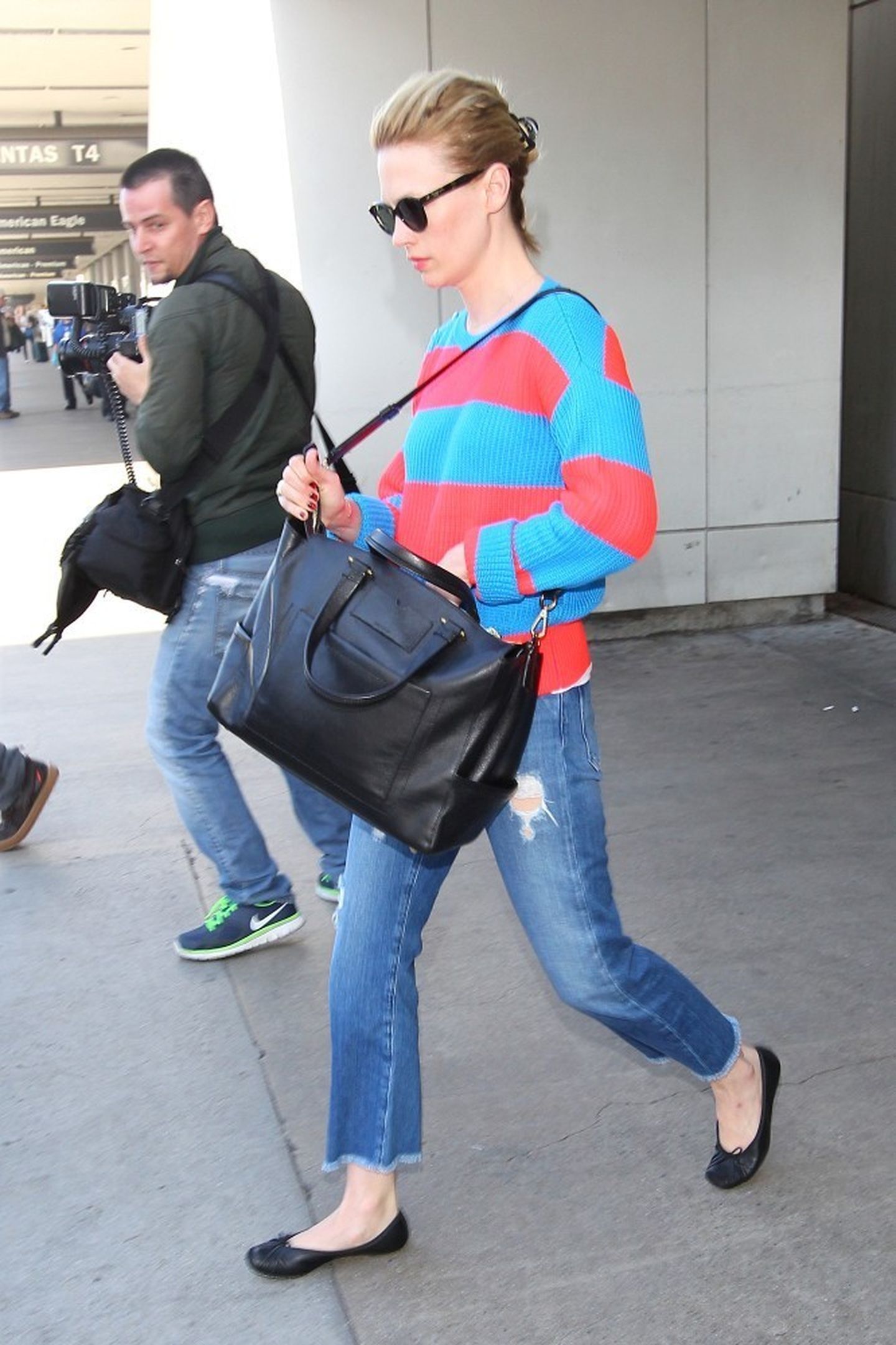 January Jones - Los Angeles International Airport (07.05.2013) 