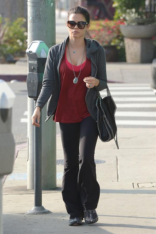 Jenna Dewan - Going for lunch at Utah Cafe in Los Angeles - Dec. 6, 2012 