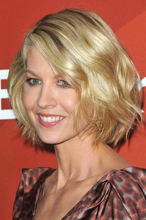 Jenna Elfman Jenna Elfman poses at the 2013 NBC Universal TCA Winter Press Tour January 6, 2013 