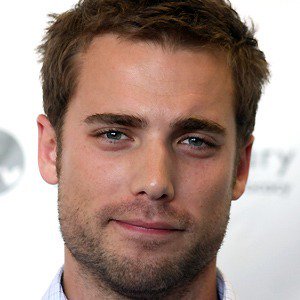 Dustin Milligan