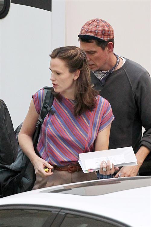 Jennifer Garner Filming 'Dallas Buyers Club' in New Orleans (November 15, 2012) 
