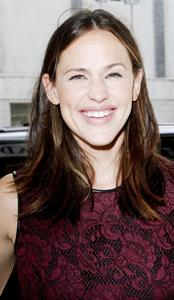 Jennifer Garner arrives at Good Morning America in NYC (Aug 15 2012)