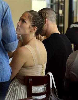 Jennifer Lopez dinner at Bubbys in New York City on July 24, 2012