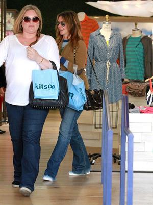 Jennifer Love Hewitt Shopping at Kitson in Beverly Hills April 6, 2013 