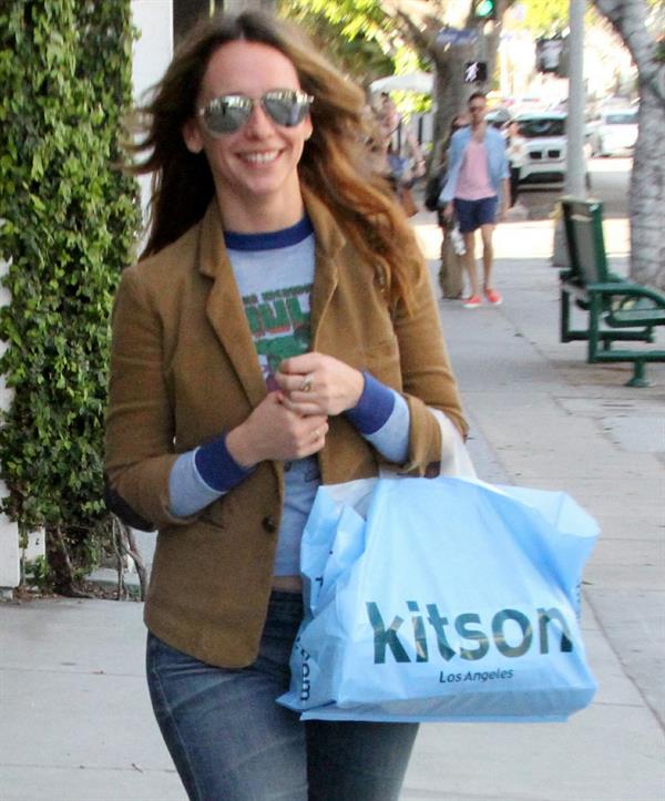 Jennifer Love Hewitt Shopping at Kitson in Beverly Hills April 6, 2013 