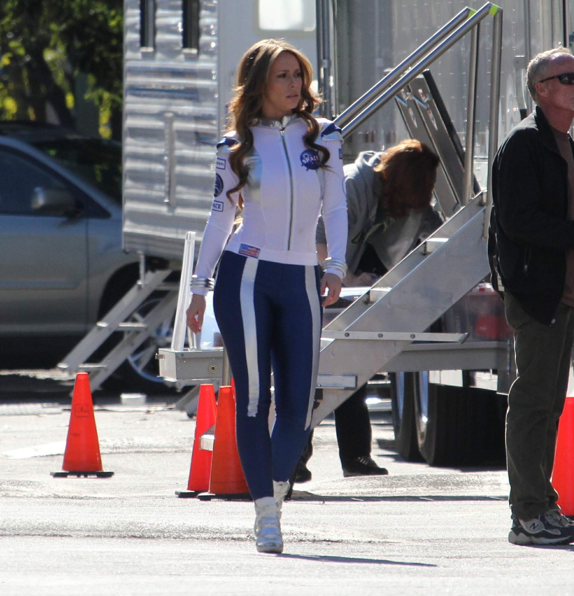 Jennifer Love Hewitt Pictures Jennifer Love Hewitt On the set of The Client List in Los Angeles January 4, 2013