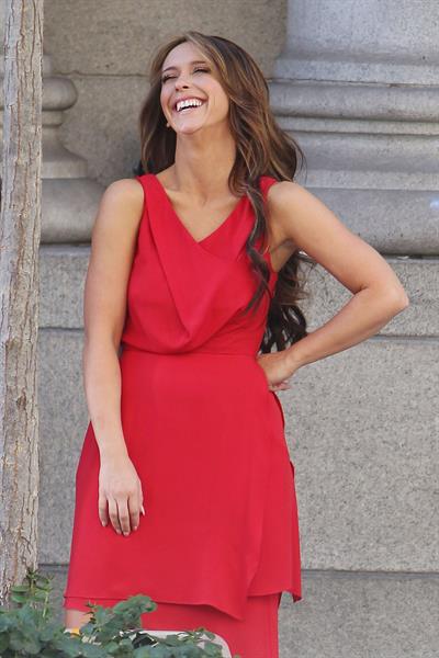 Jennifer Love Hewitt Filming on the set of  The Client List  in Los Angeles (October 26, 2012) 