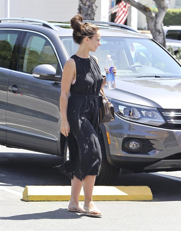 Jennifer Love Hewitt - out to lunch in Studio City June 7, 2012