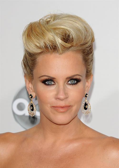 Jenny McCarthy American Music Awards (November 18, 2012) 