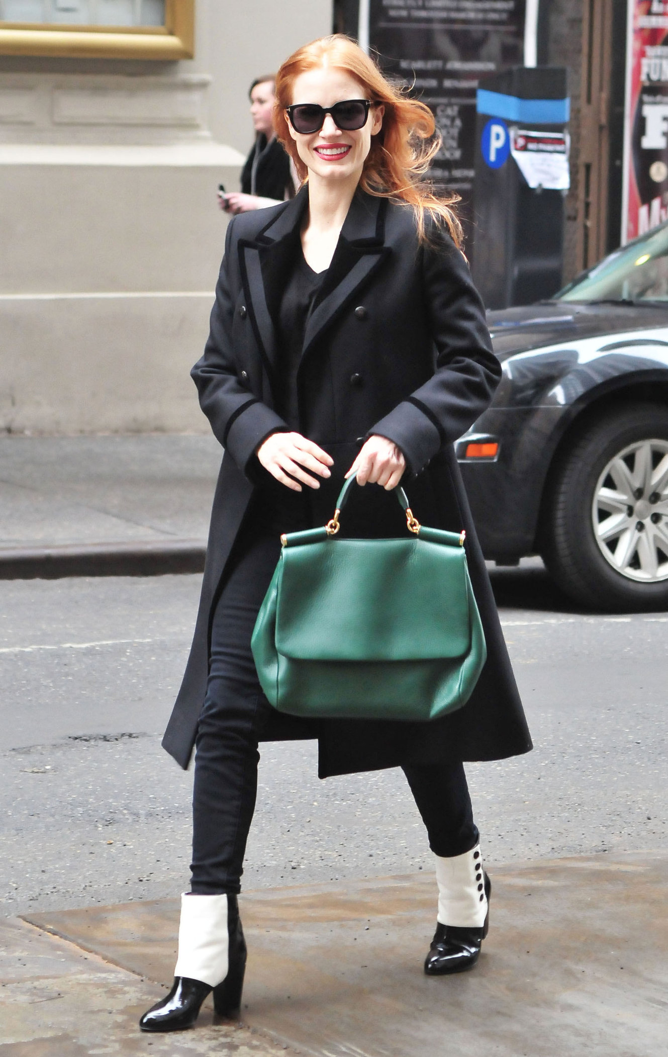 Jessica Chastain Pictures Jessica Chastain in New York City (30.01.2013) - The Heiress outside the Walter Kerr Theater