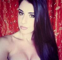 Valentina Vignali taking a selfie