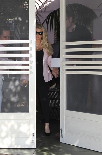 Jessica Simpson at The Ivy in Beverly Hills 2/14/13 
